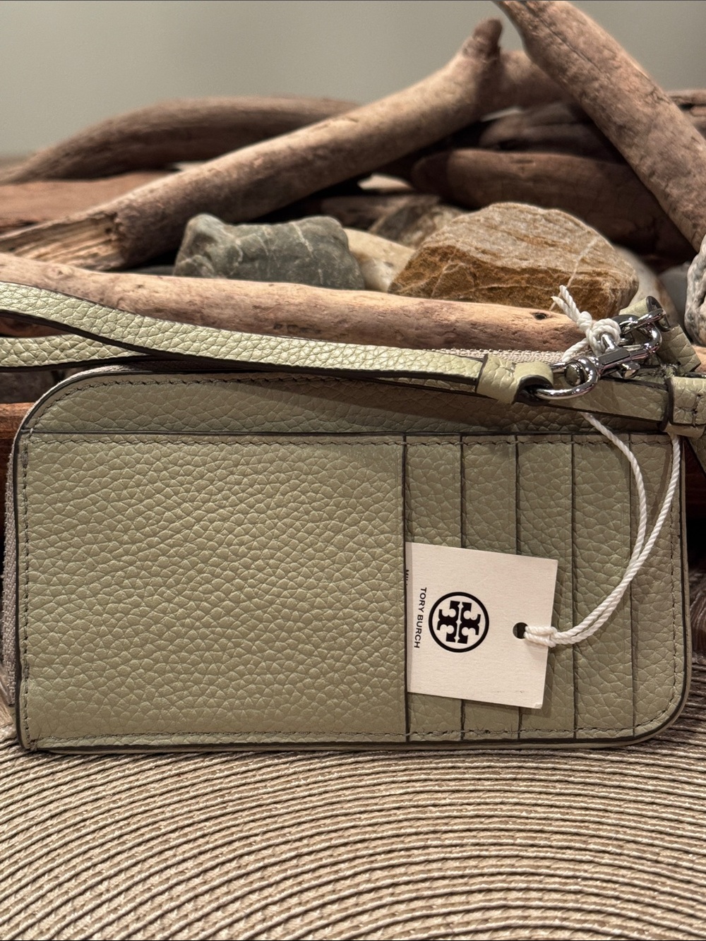 Tory Burch Pebbled Leather Wristlet/Cardholder in Sage Green NWT - Picture 3 of 5